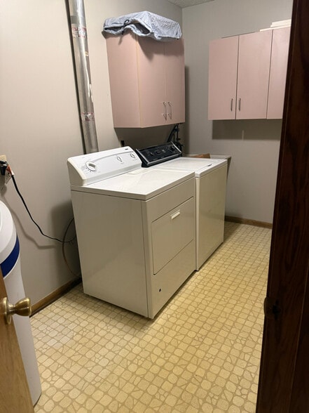 Building Photo - 14913 Echo Way