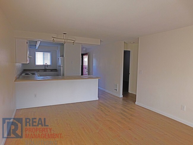 Building Photo - 3404 19th Ave