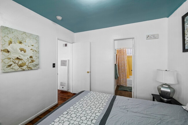 Bedroom - 11053 Venice Blvd