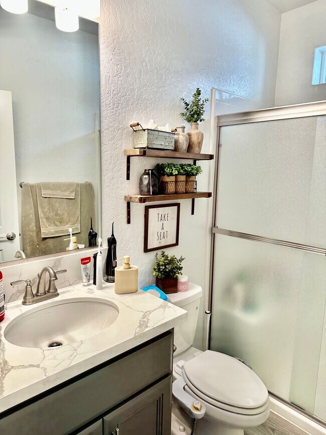 Building Photo - Gorgeous Riverstone 3/2