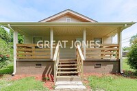 Building Photo - 506 7th Ave SW