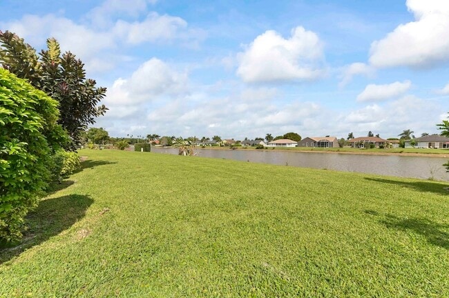 Building Photo - 8495 Lakepoint Ct