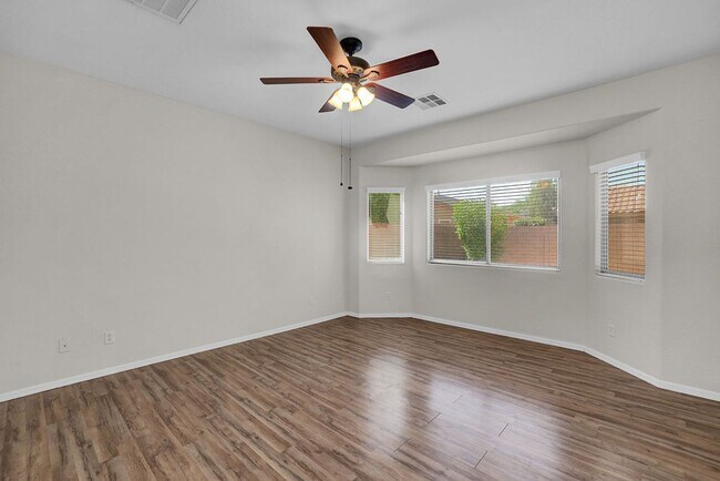 Building Photo - 18631 E Swan Dr