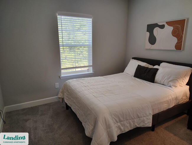 Building Photo - 120 SW 148th Dr