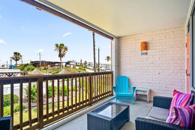 Building Photo - 1412 Eleventh Street-SI FL2-ID1023183P