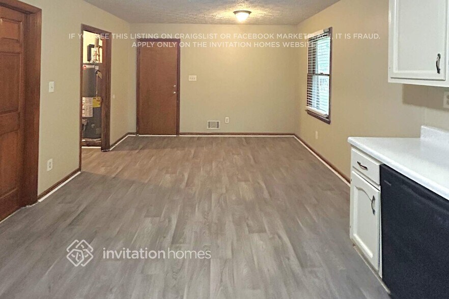 Building Photo - 5130 Brownwood Dr