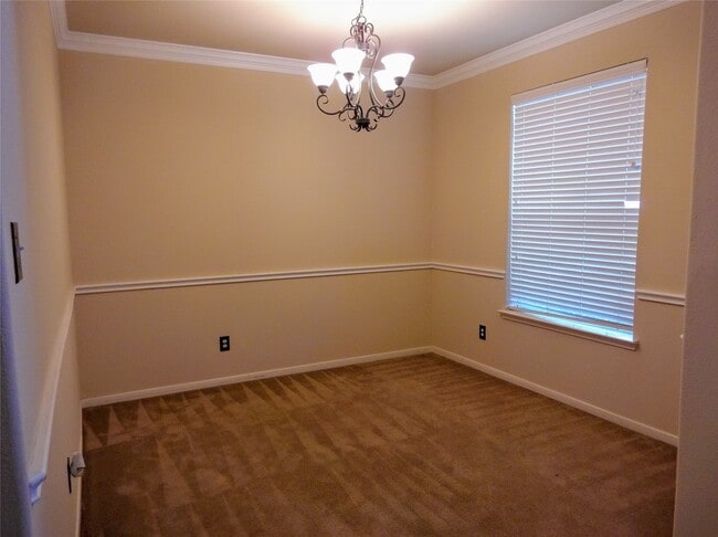 Building Photo - 14435 Long Meadow Dr