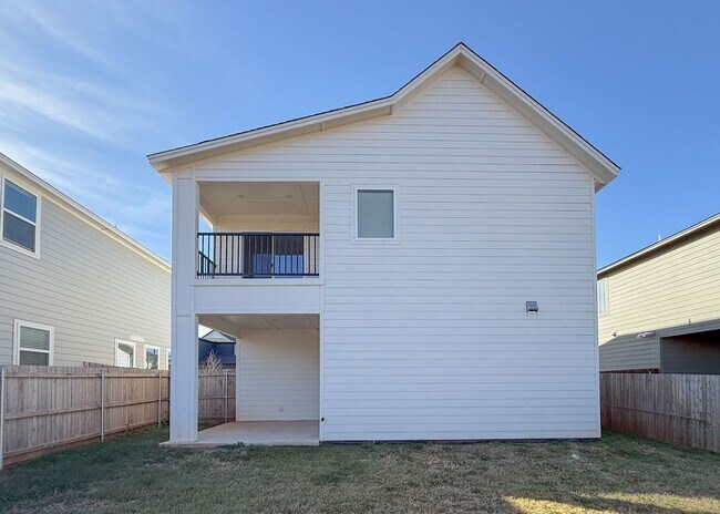 Building Photo - 13112 Maplewood Ave