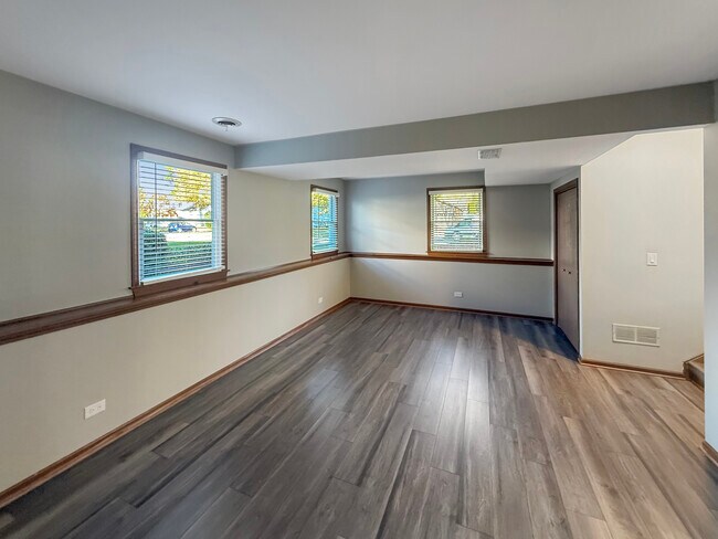 Building Photo - 139 Spuhler Dr