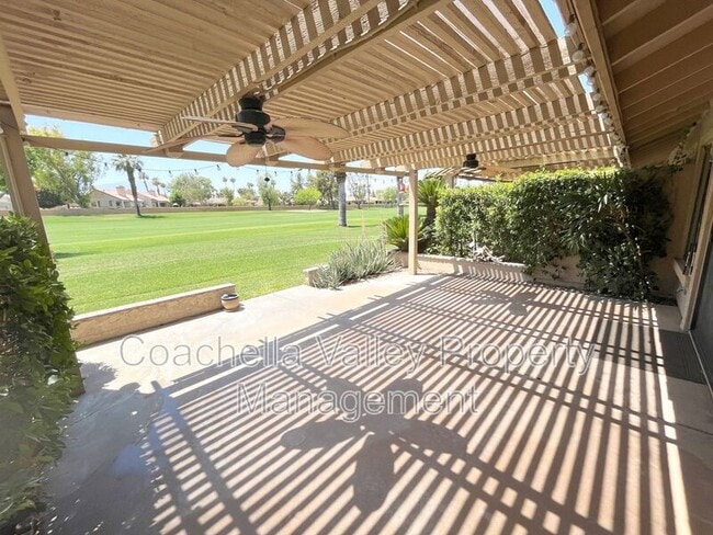Building Photo - 41469 Woodhaven Dr W