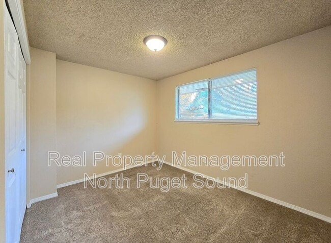 Building Photo - 228 N Stillaguamish Ave