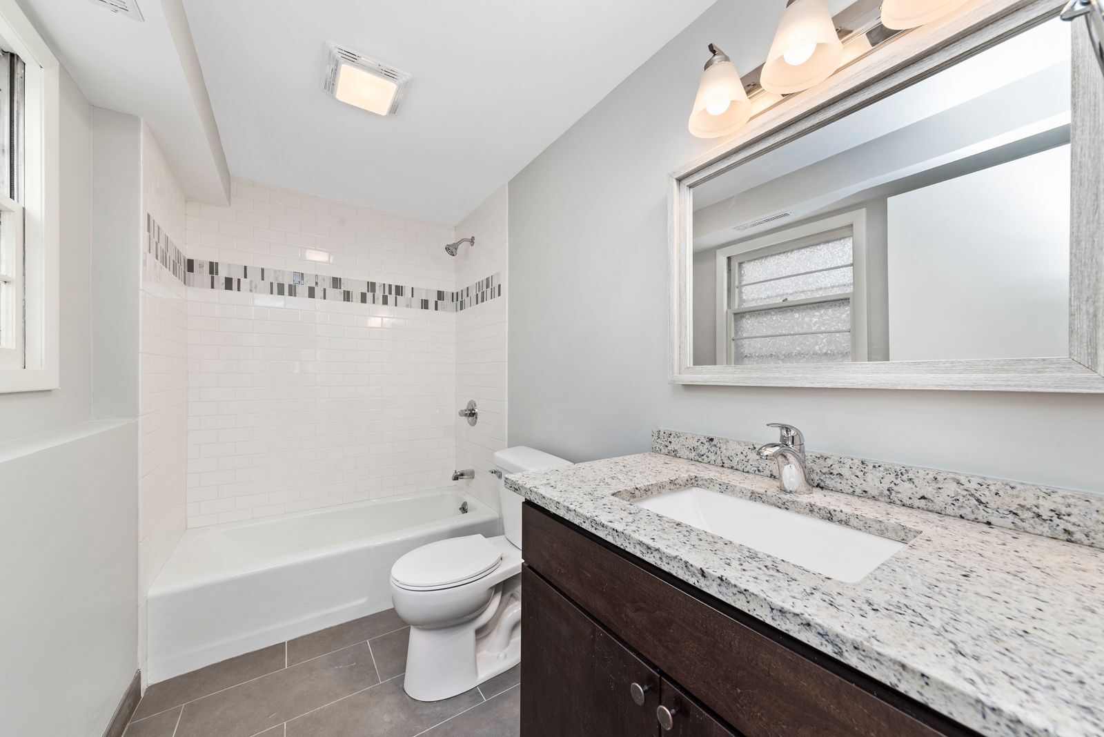 Building Photo - 1560 Warbler Dr