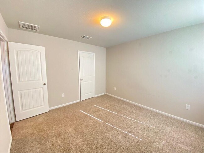 Building Photo - 321 Old Glory Trail