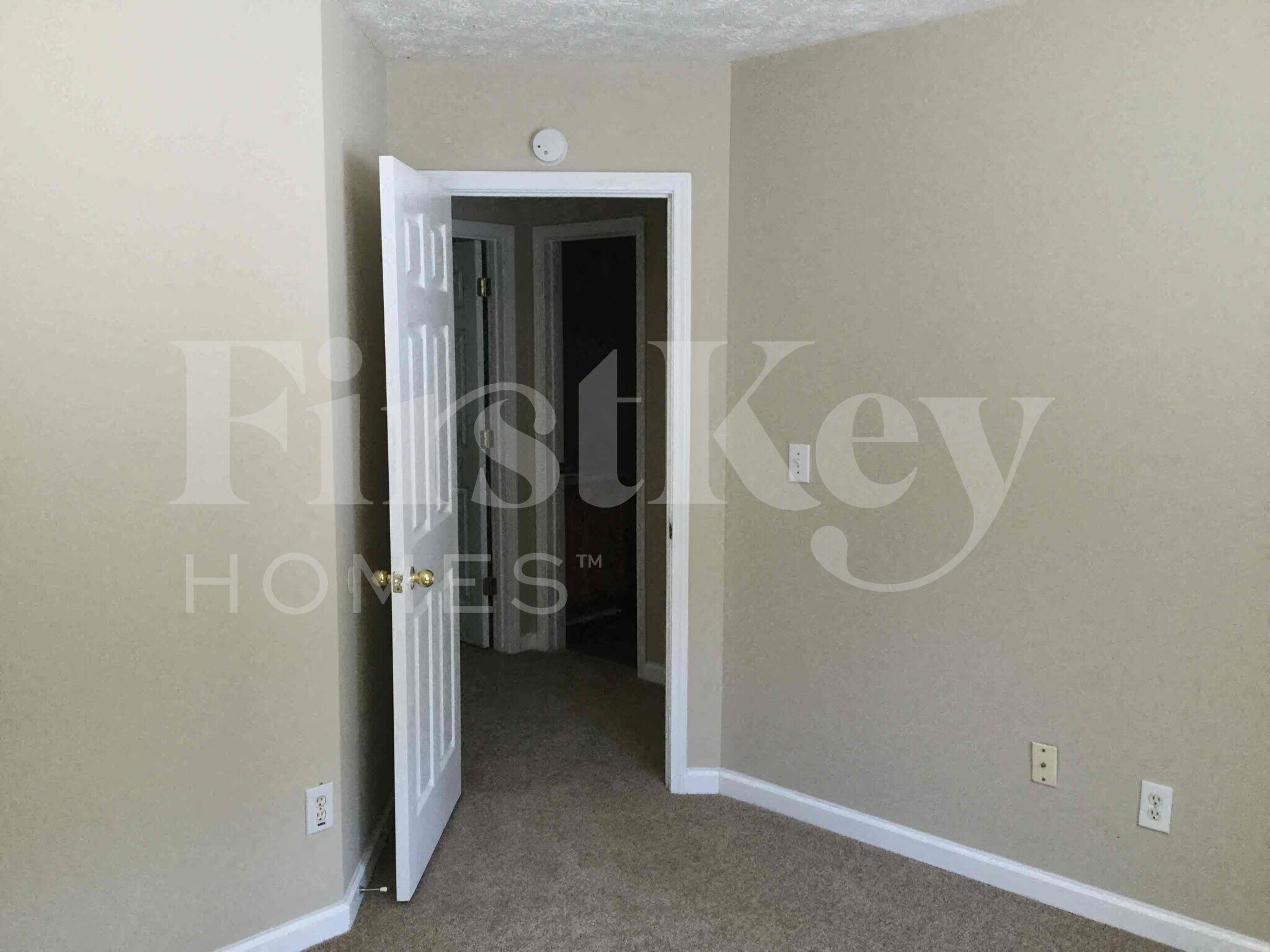 Building Photo - 200 Fairview Chase Rd