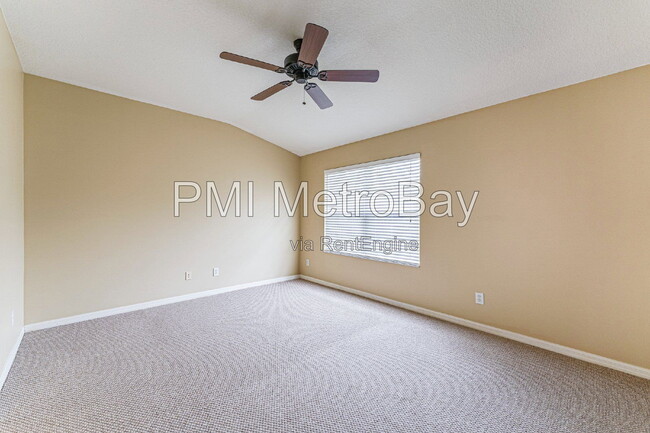 Building Photo - 15706 Fishhawk Falls Dr