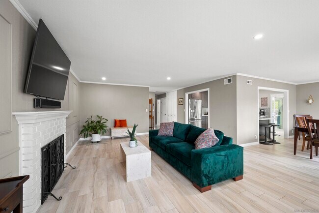 Building Photo - 5765 Bounty St