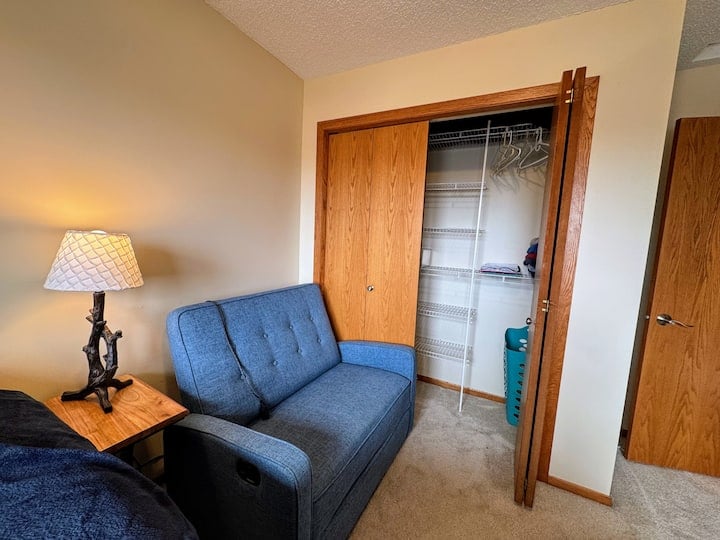 Building Photo - 13918 Riverview Dr NW