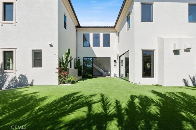 Building Photo - 20448 Liverpool Way