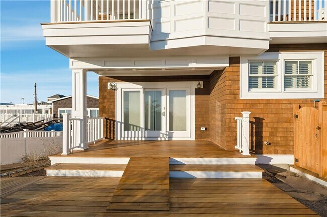 Building Photo - 246 Sand Hill Cove Rd