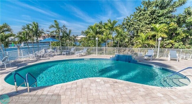 Building Photo - 511 Bayshore Dr