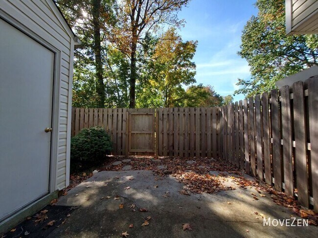Building Photo - 4233 Baylor St