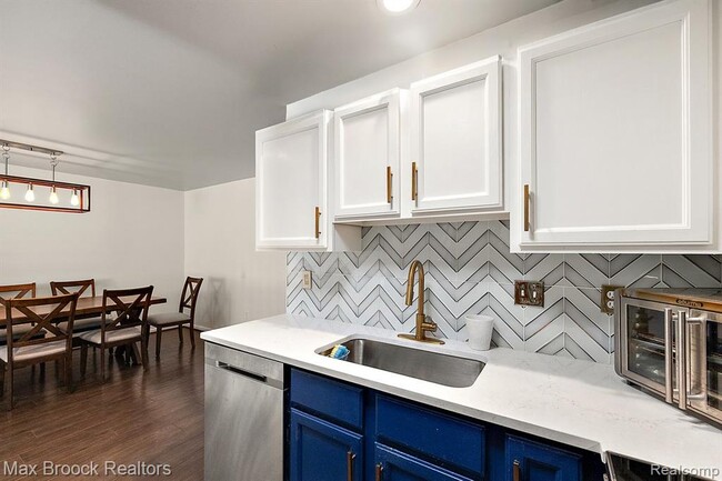 Building Photo - 1538 Maryland Club Dr
