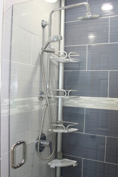 masterbathshower - 2334 S Garth Ave