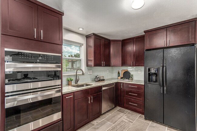 Building Photo - 6580 W 74th Pl