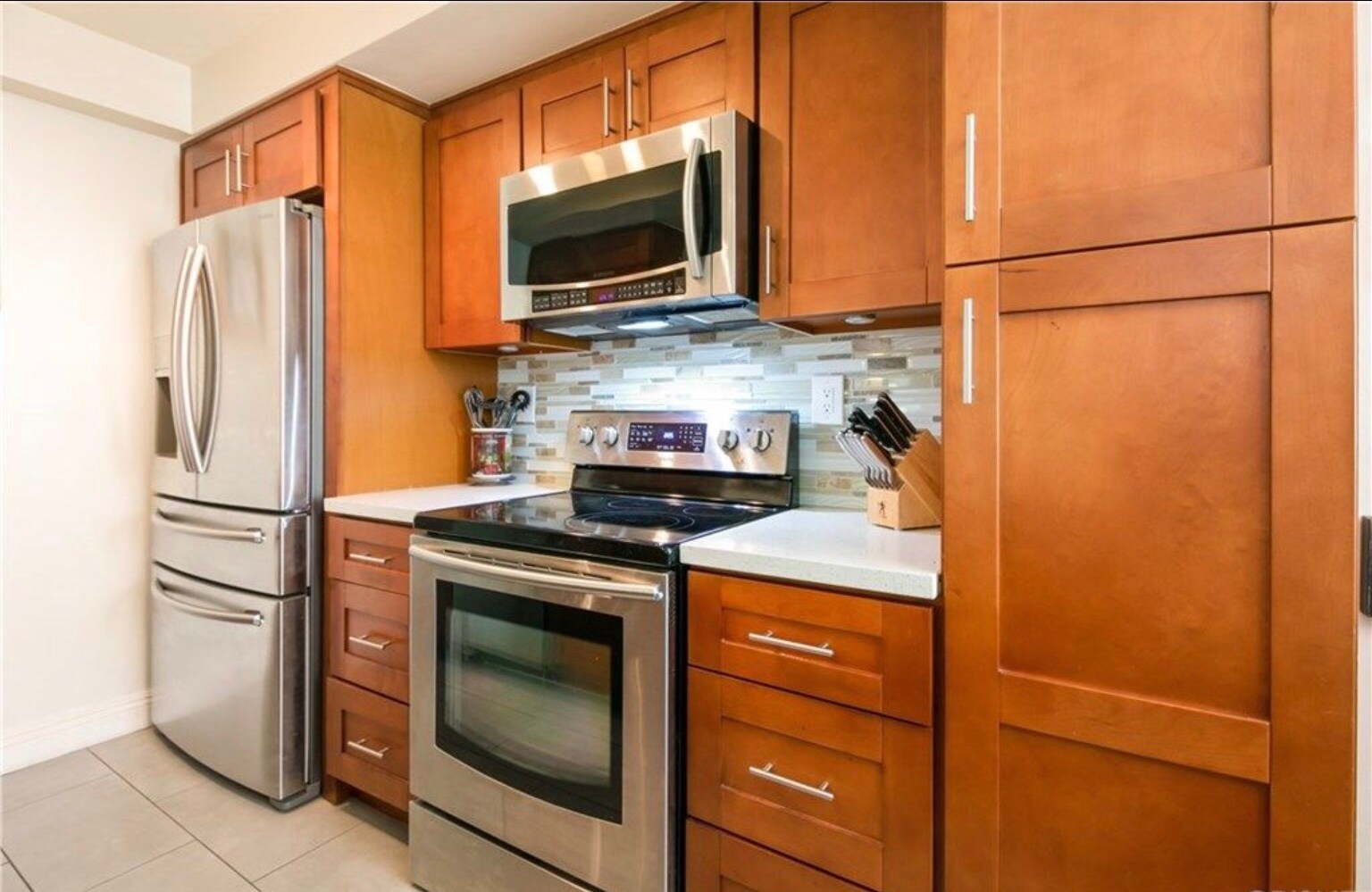 Stainless Steel Appliances - 1134 Alta Loma Rd