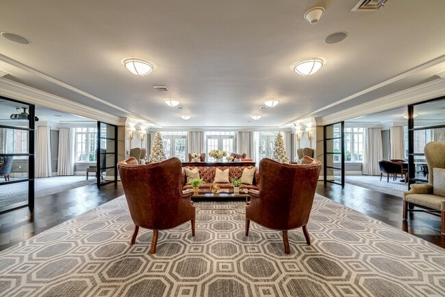 Building Photo - 6900 Fleetwood Rd