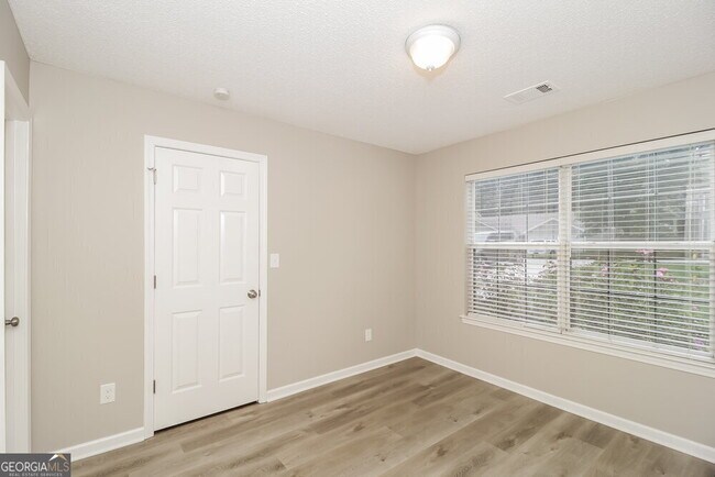 Building Photo - 4270 Reserve Hill Crossing
