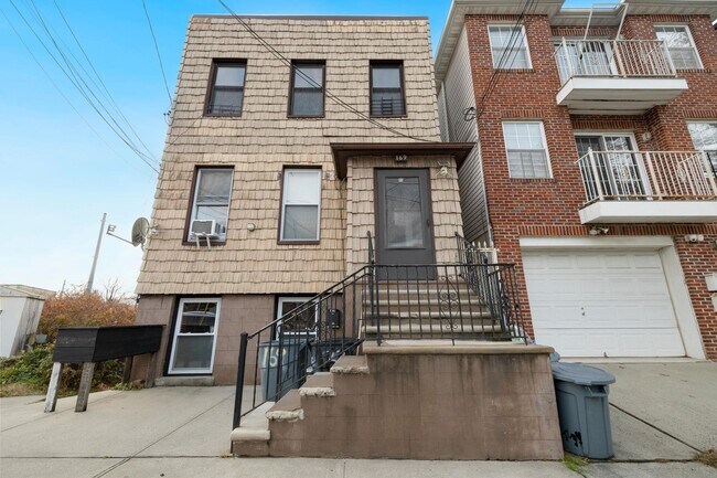 Building Photo - 169 Halladay St