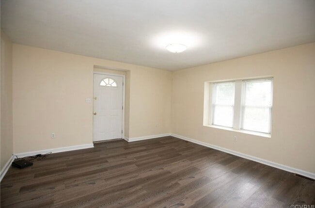 Building Photo - 407ES