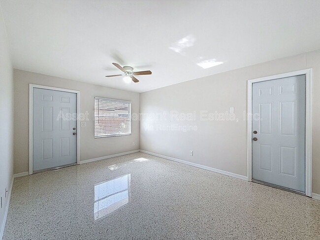 Building Photo - 474 93rd Ave N