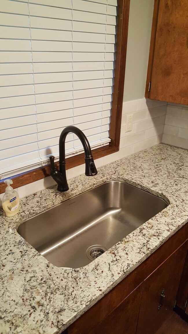 Building Photo - 13622 E 12th Ave