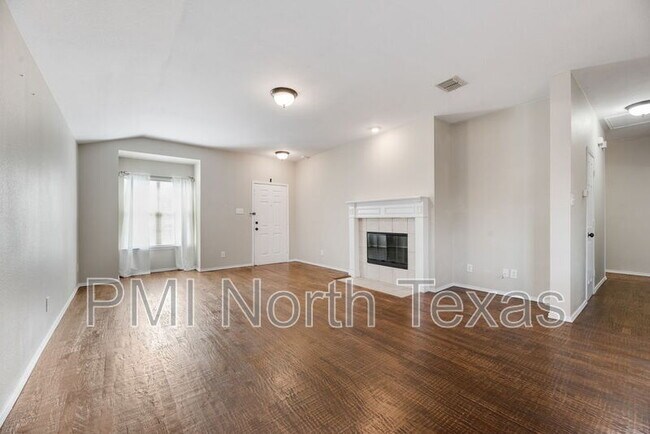 Building Photo - 2677 Calmwater Dr