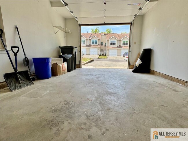 Building Photo - 7 Boyard Ct