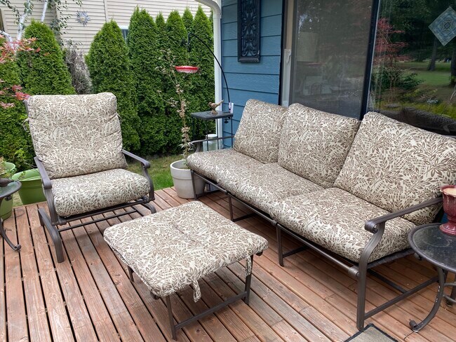 Building Photo - 25733 Lake Wilderness Country Club Dr SE