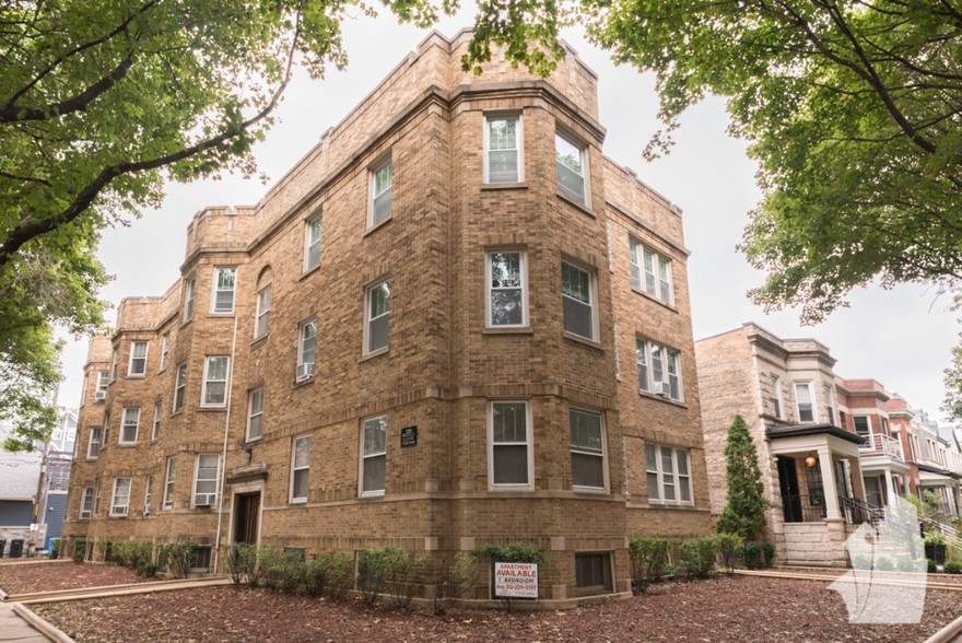 Primary Photo - 3701 N Hoyne Ave
