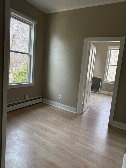 Building Photo - 262 Fond du Lac Ave