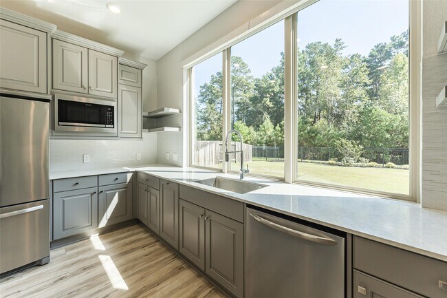 Building Photo - 2123 Rosewood Pnes Ln