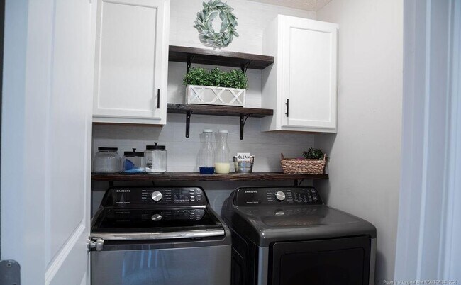 Building Photo - 1246 Brickyard Dr