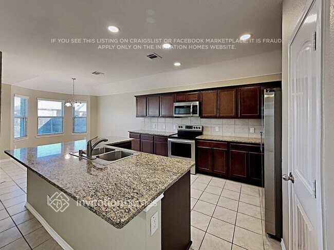 Building Photo - 539 Clearlake Dr