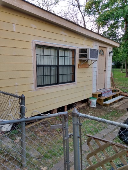 Building Photo - 15217 Mesquite Trail