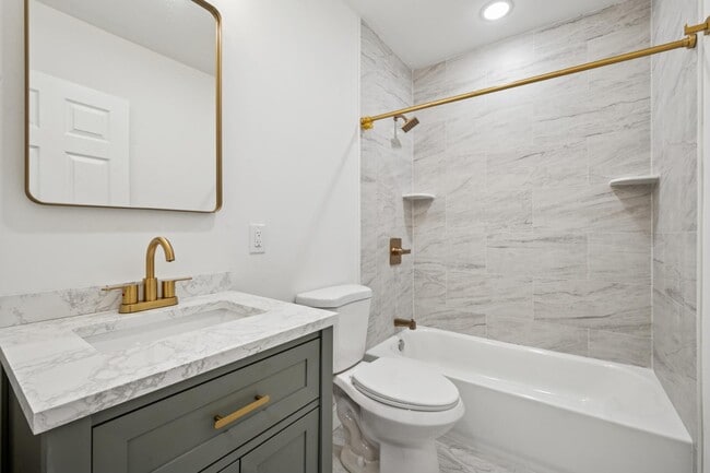 Primary Photo - 2534 S 61st St
