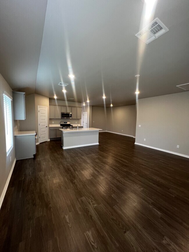 Building Photo - 2765 Alice Wy