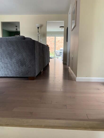 Building Photo - 1804 Oakwood St