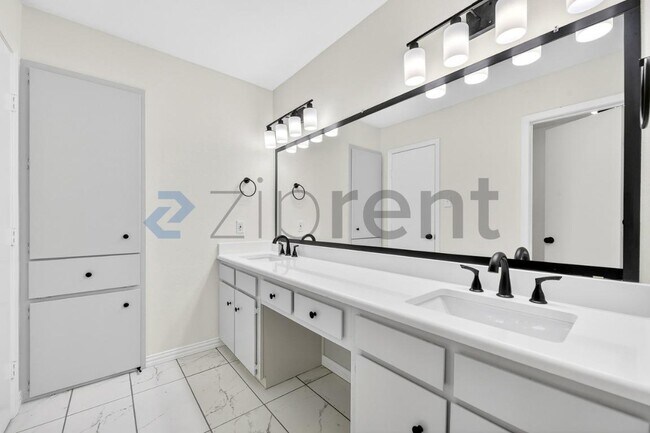 Building Photo - 1006 Tulane Dr