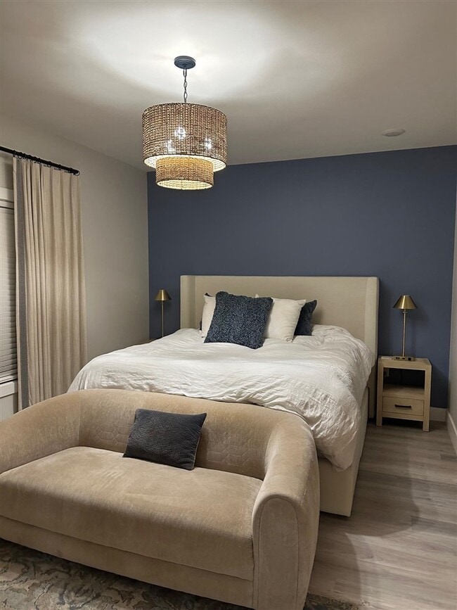 Building Photo - 1011 Nutwood St