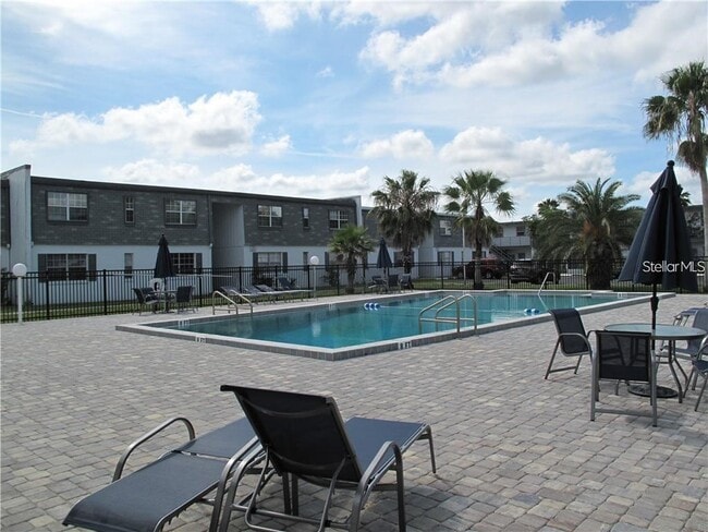 Building Photo - 1000 S Semoran Blvd